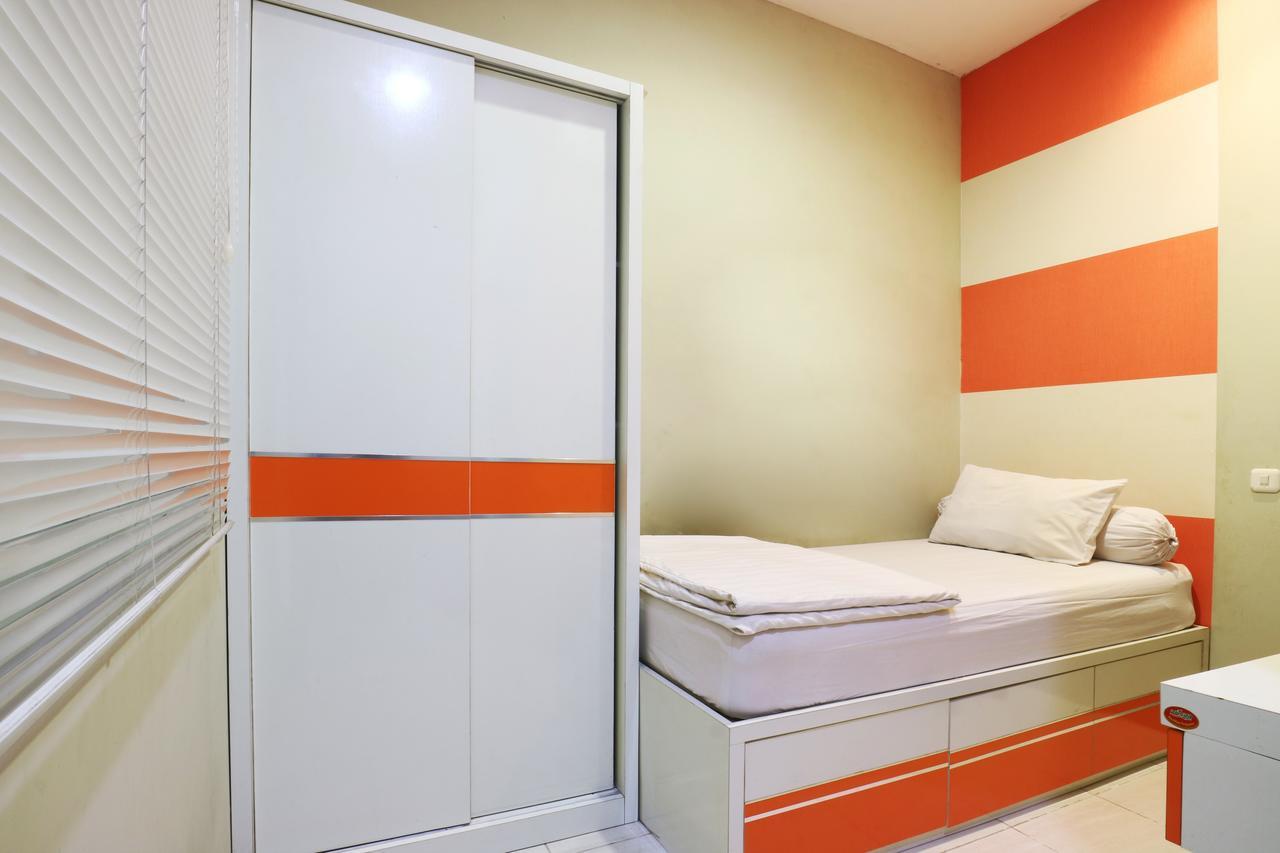 Oranje Gasthuis Hotel Surabaya Kültér fotó