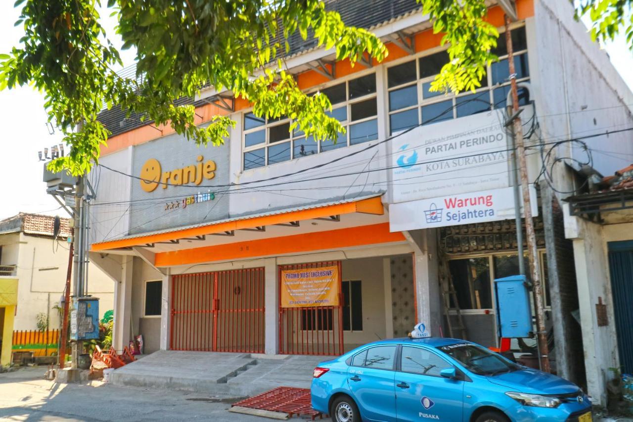 Oranje Gasthuis Hotel Surabaya Kültér fotó