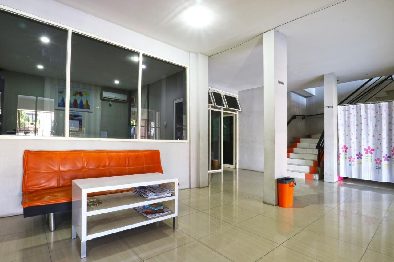 Oranje Gasthuis Hotel Surabaya Kültér fotó