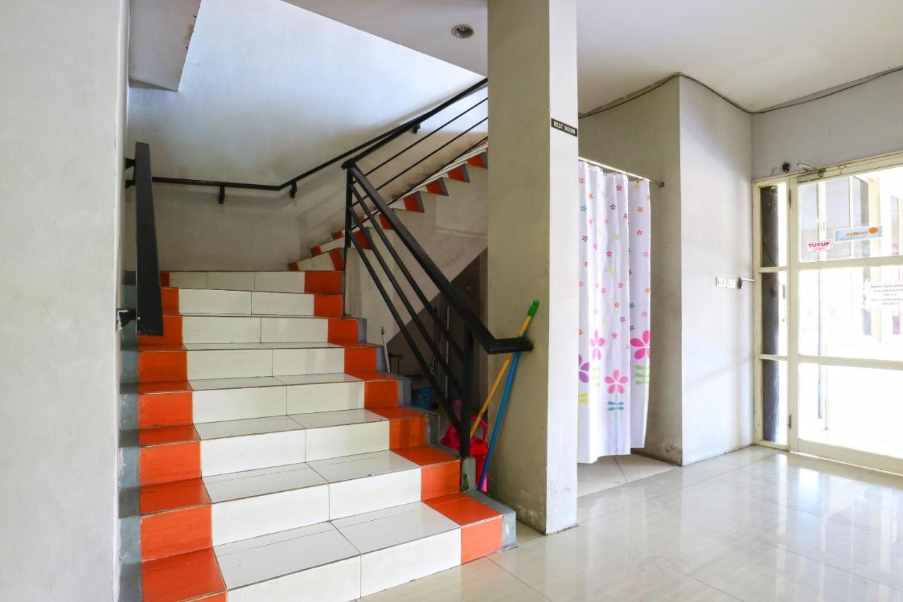 Oranje Gasthuis Hotel Surabaya Kültér fotó